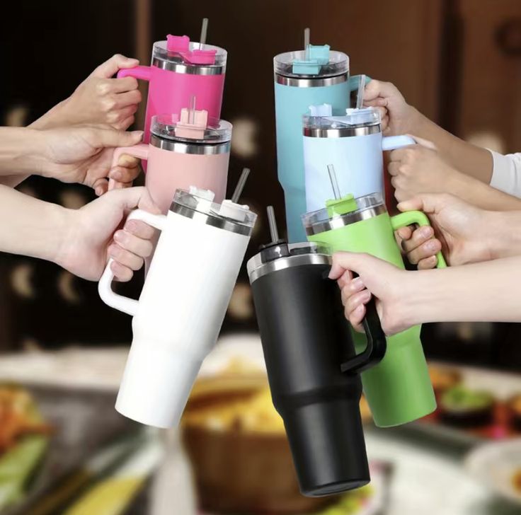 Premium Simple Tumbler 40oz – Elegant Stainless Steel Hot & Cold Cup (Random Color)